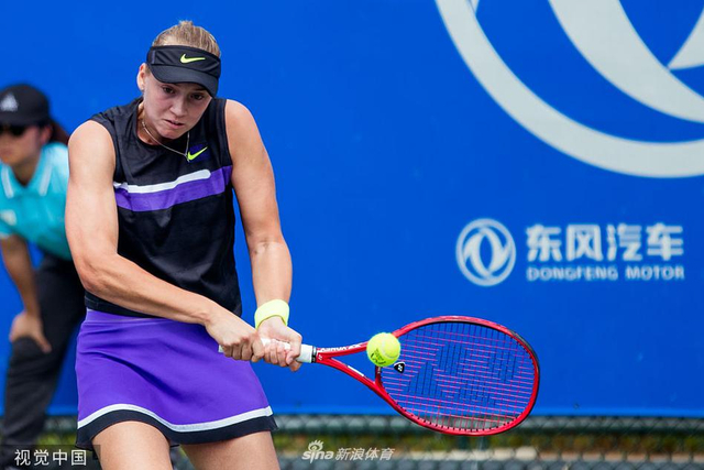 湖人则连三 湖人则连三