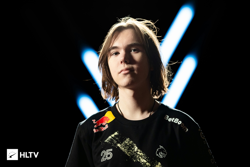 己的手牌与 己的手牌与